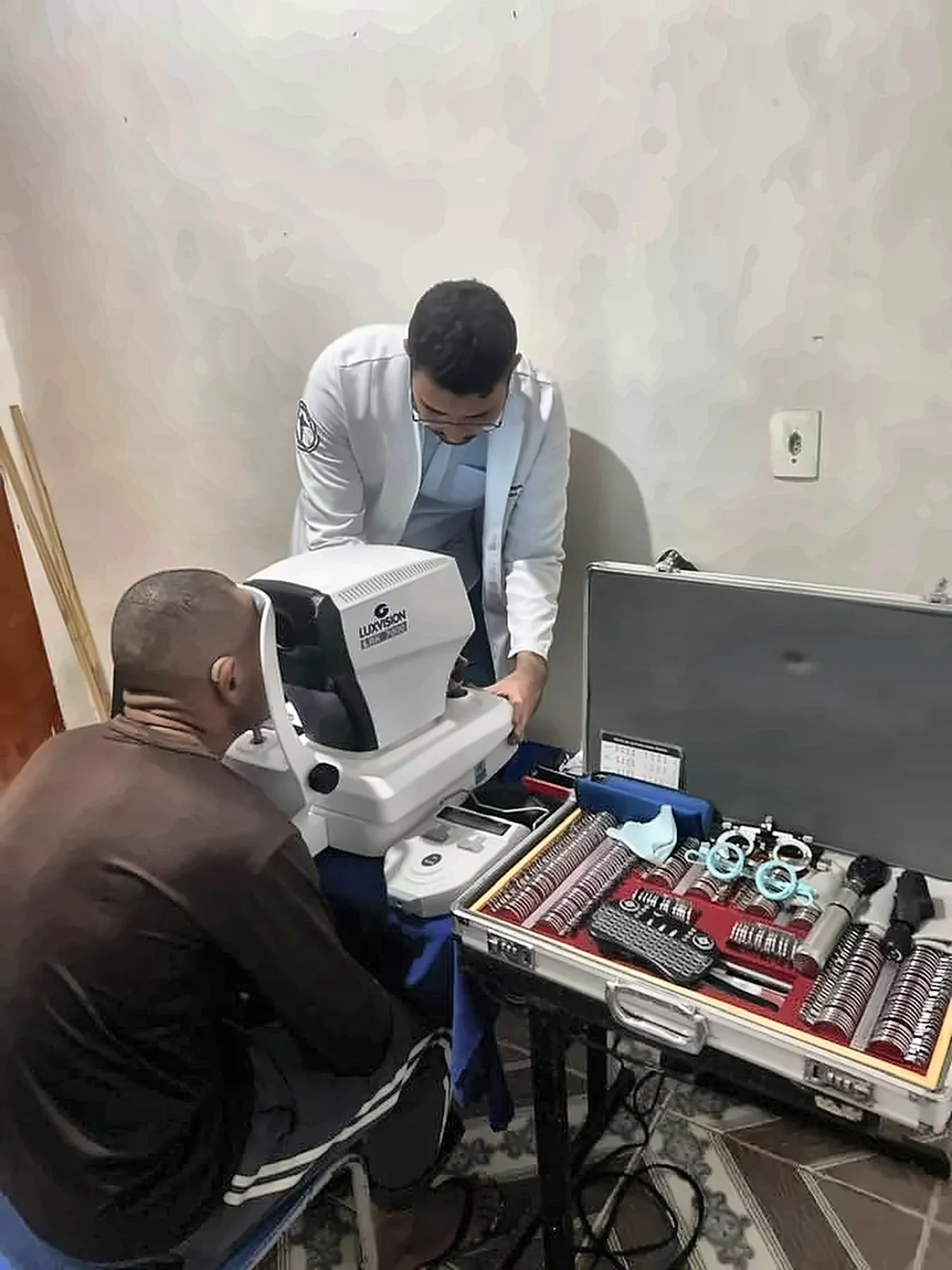 Exame de vista no instituto
